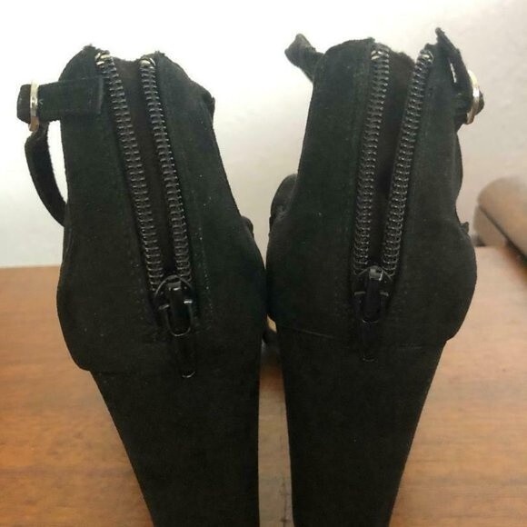 Christian Siriano Payless Strappy High Heels - Picture 4 of 5